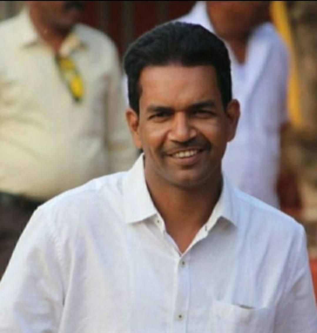 वराड गावच्या महात्मा गांधी तंटामुक्ती समिती अध्यक्षपदी श्री.अमित उर्फ छोटू ढोलम यांची निवड