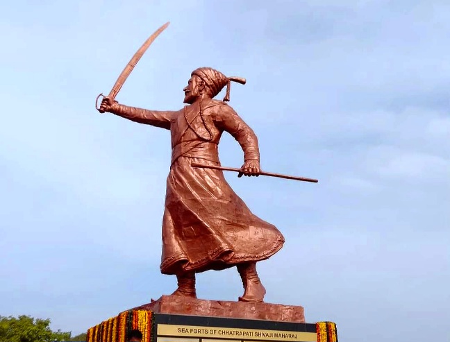 राजकोट शिवपुतळा दुर्घटना ; तिसऱ्या संशयित आरोपीला अटक