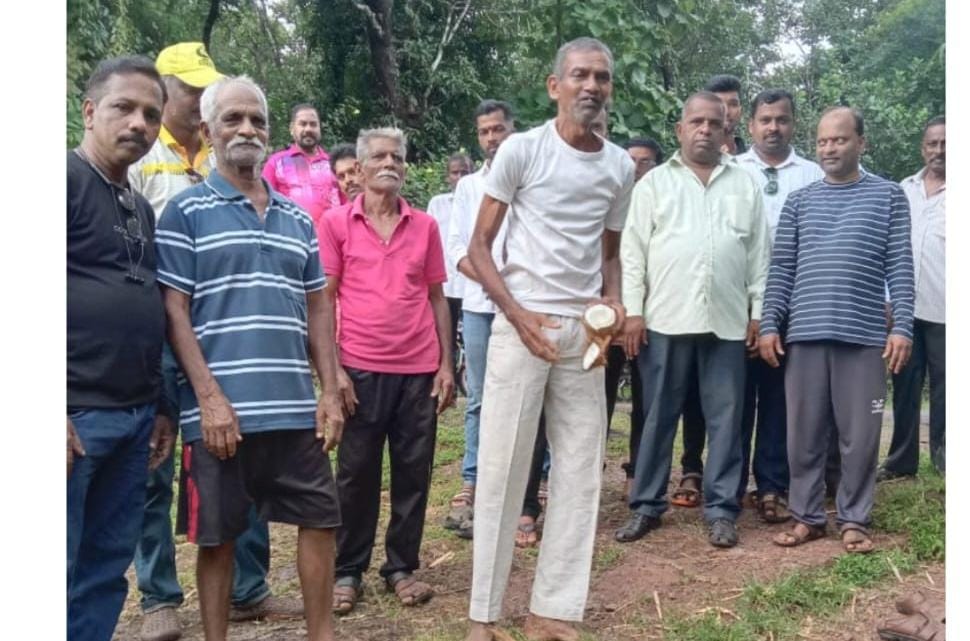 त्रिंबक मुख्य रस्ता ते लोके घर जाणारी पायवाट भूमिपूजन