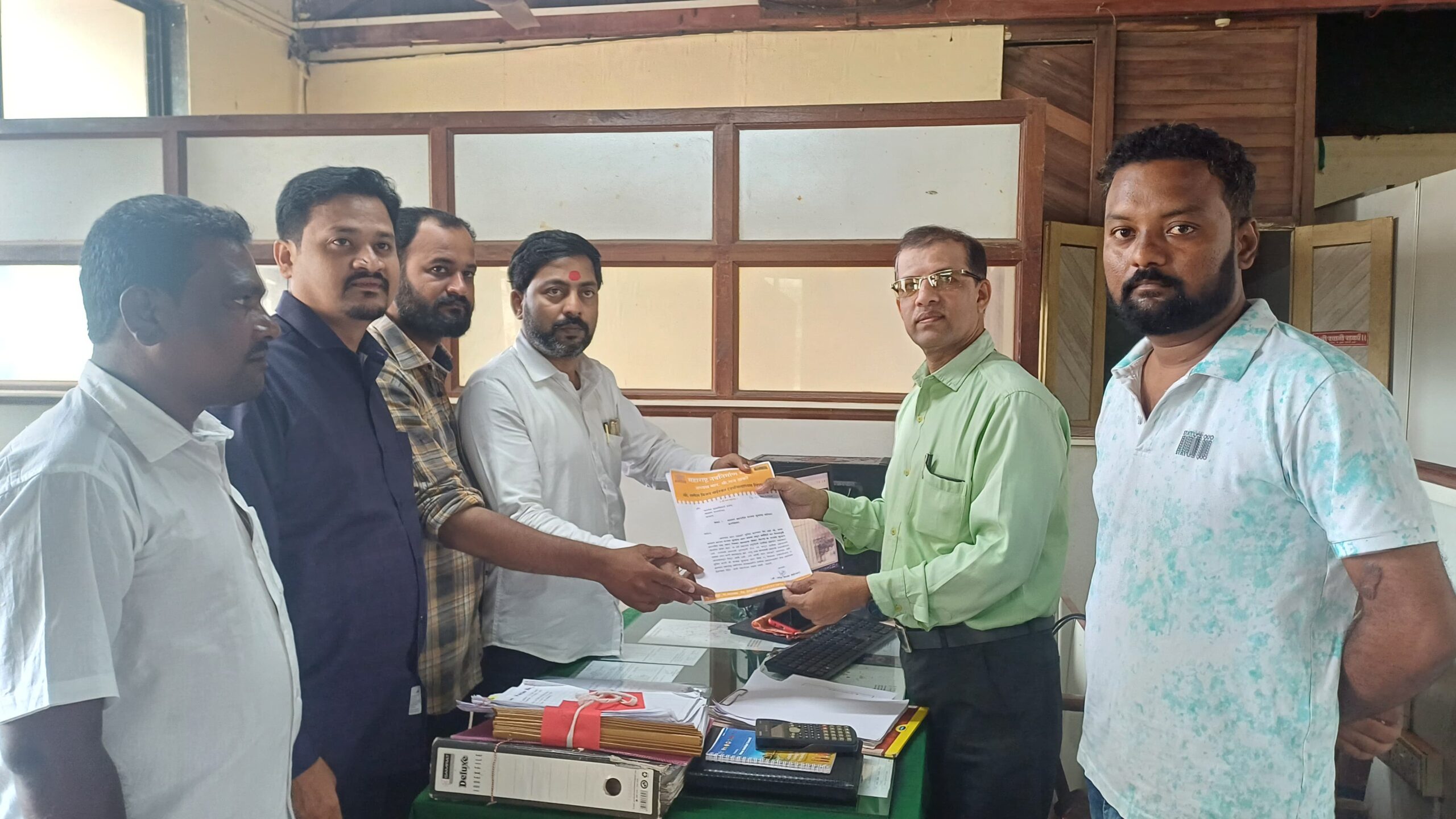 मनसेची धडक | भटके कुत्रे प्रश्नी पालिका प्रशासनाचे वेधले लक्ष