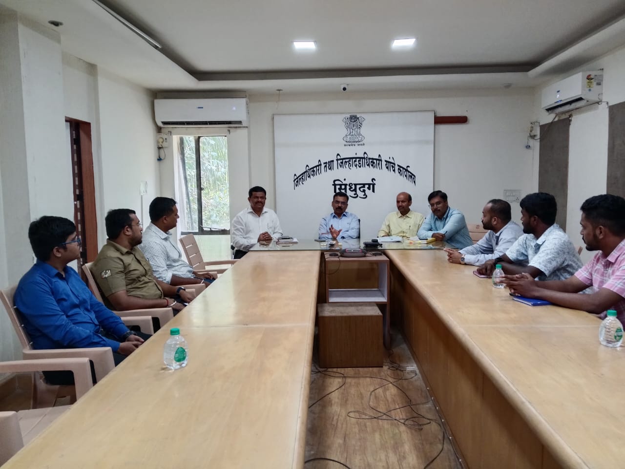 स्थिर सर्वेक्षण पथकाना वाहनांची कसून तपासणी करण्याचे निर्देश