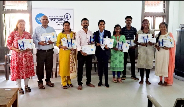 मालवणी वक्तृत्व स्पर्धेत सायली खोत&nbsp; आणि नितीन गोलतकर&nbsp; प्रथम