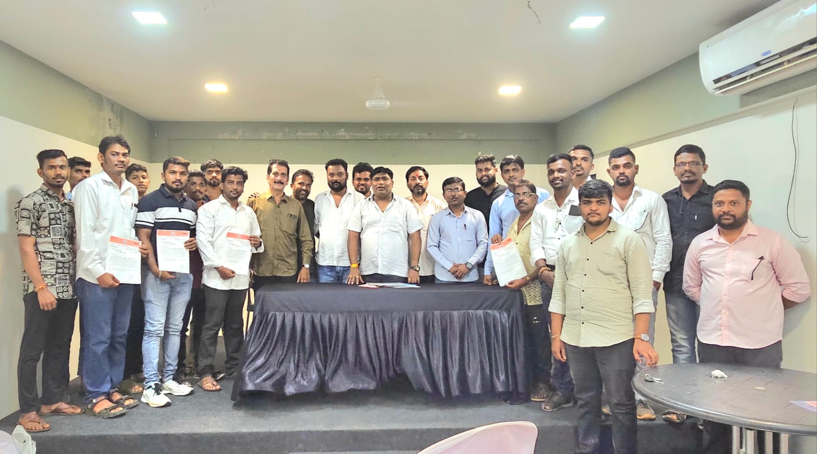 आगामी विधानसभा निवडणुकीच्या अनुषंगाने मनसे कुडाळ-मालवण पदाधिकारी बैठक संपन्न