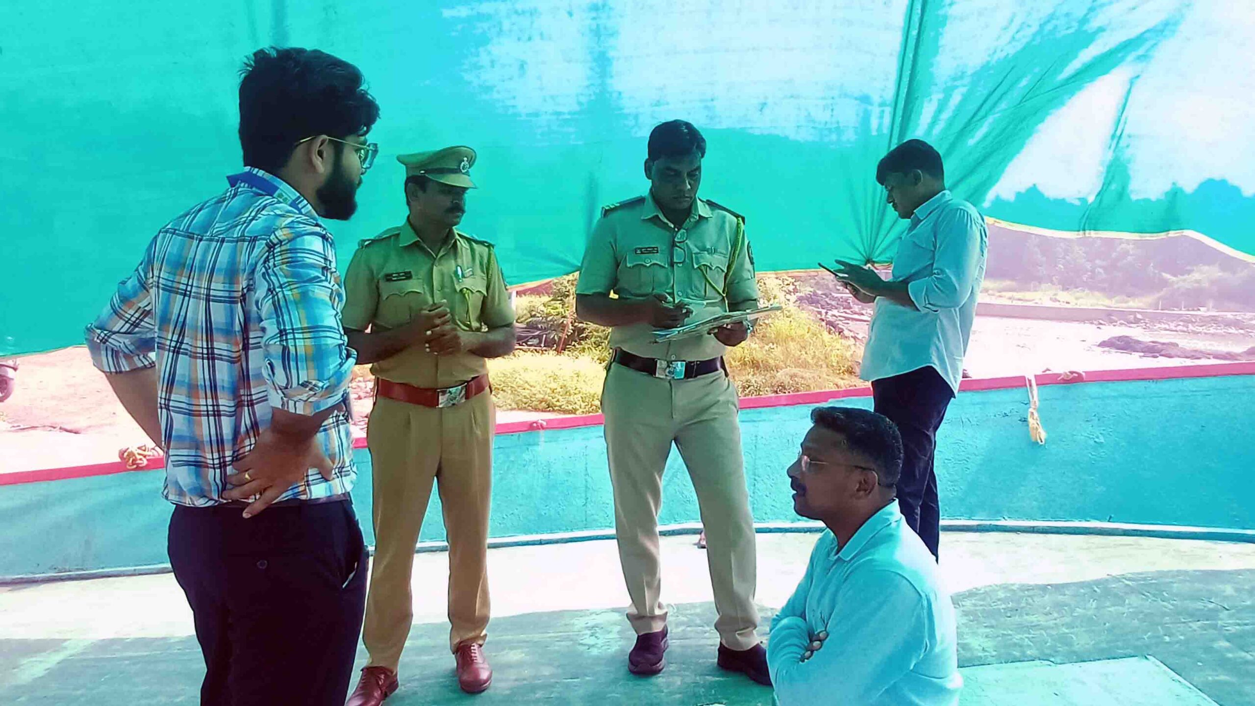 मलपी हाय स्पीड ट्रॉलर्सच्या अतिक्रमणा विरोधात रविकिरण तोरसकर यांचे लाक्षणिक उपोषण