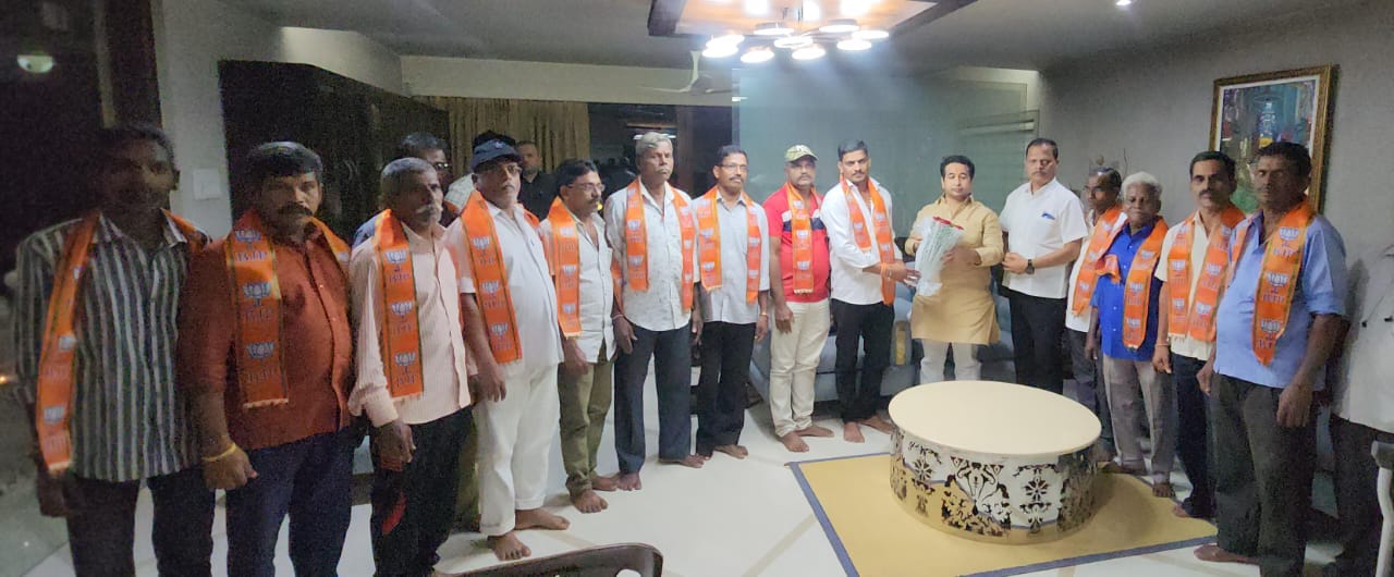 वैभववाडी तालुक्यातील खांबाळे गावातील उ.बा.ठा चे ग्रामपंचायत सदस्य यांच्यासह असंख्य कार्यकर्ते भाजप मध्ये प्रवेश