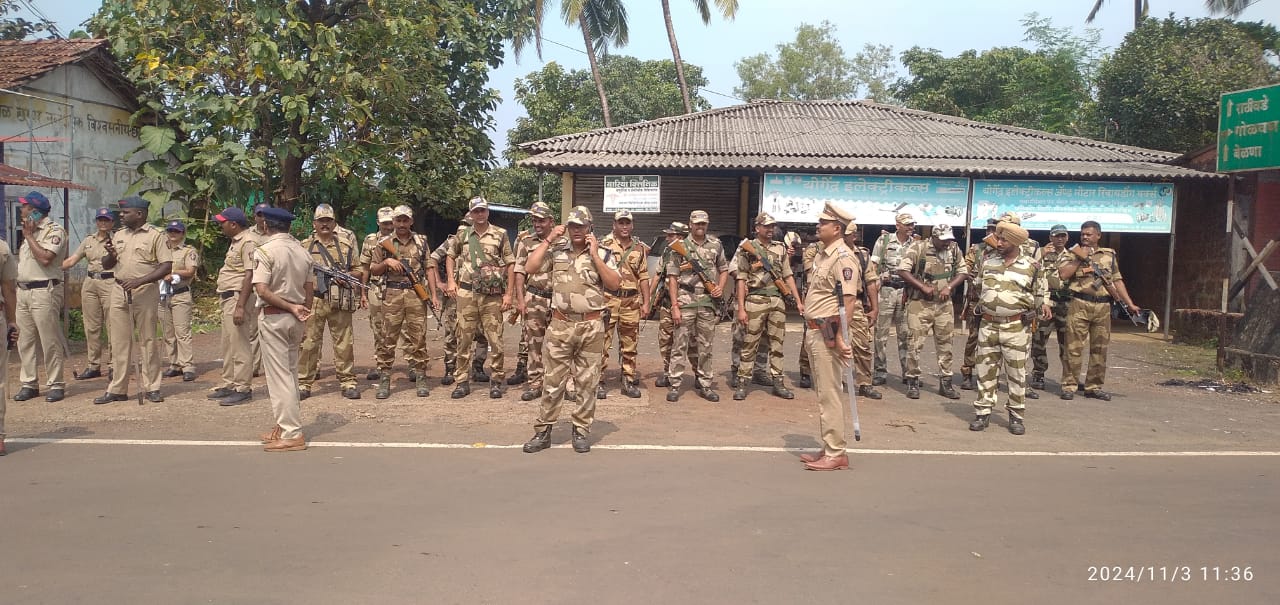 निवडणुकीच्या पार्श्वभूमीवर पोईप, विरण येथे पोलीस संचलन !