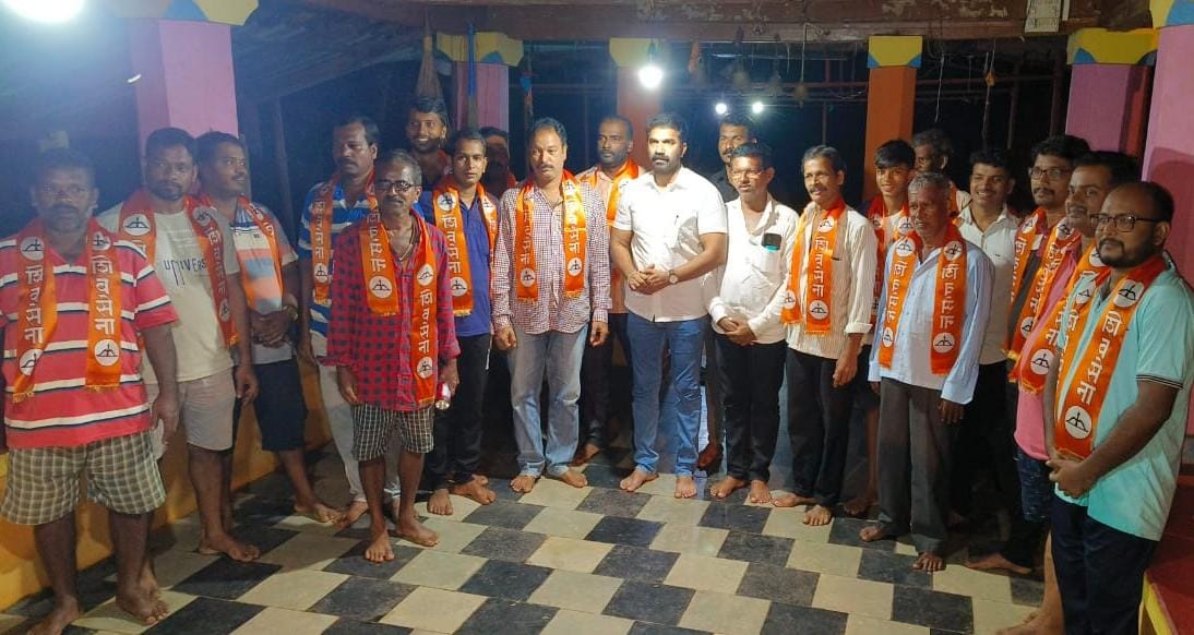 काळसे येथील उबाठा कार्यकर्ते यांचा भाजपात प्रवेश