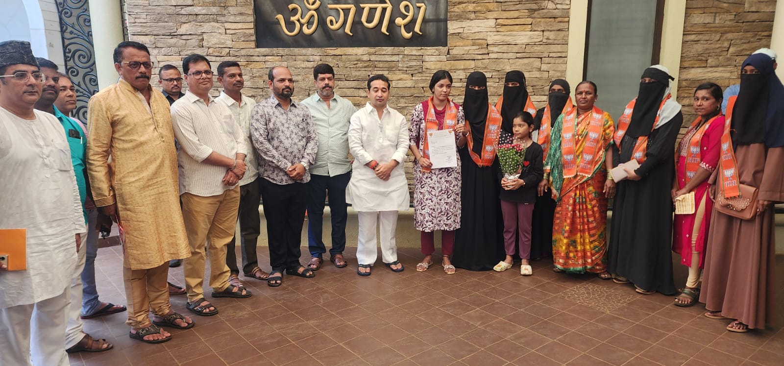 हरकुळ बुद्रुक शेख वाडी येथील महिला कार्यकर्त्याचा भाजपमध्ये प्रवेश