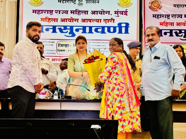 महिलांच्या प्रश्नांबाबत उज्वला येळावीकर यांनी वेधले रुपाली चाकणकर यांचे लक्ष