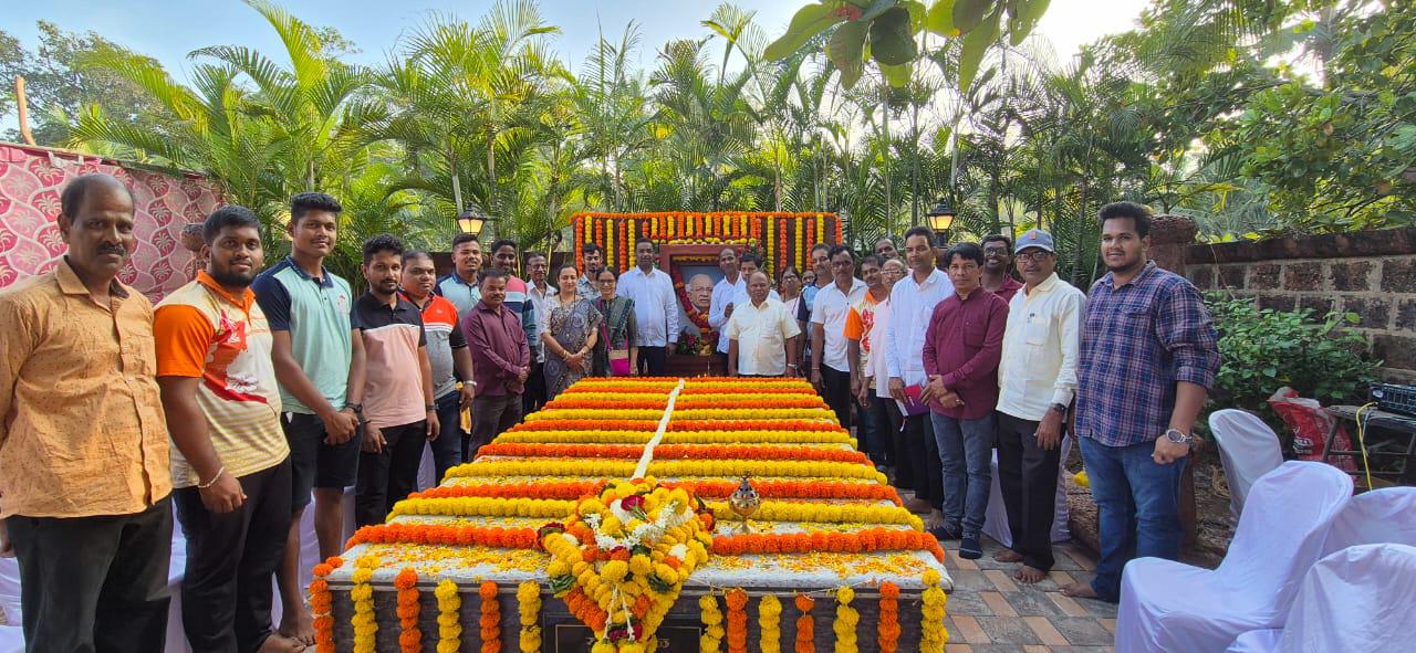 डी. बी. ढोलम पुण्यतिथी निमित्त मोफत आरोग्य शिबिराचा 167 ग्रामस्थांनी घेतला लाभ