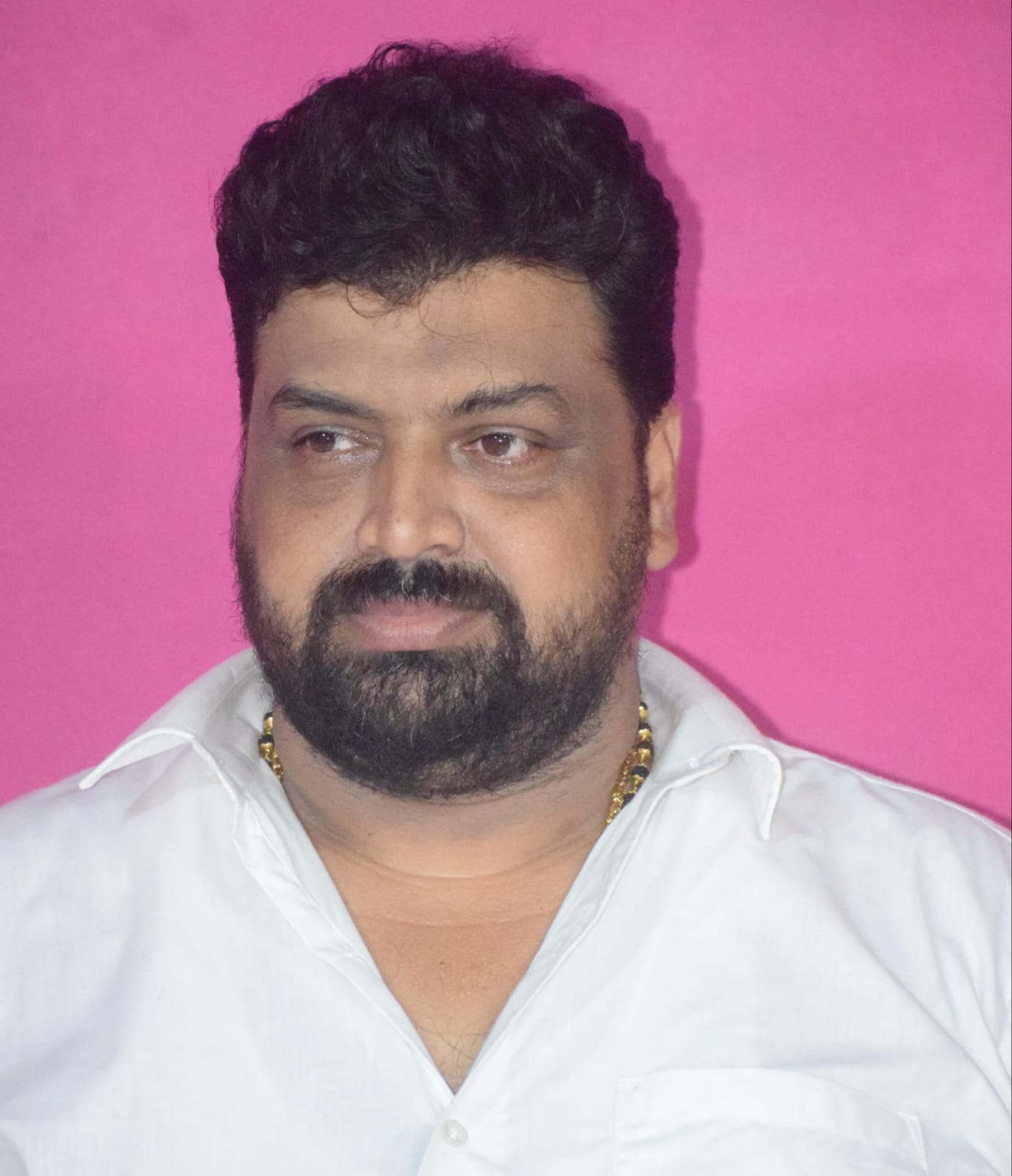 वैभव नाईकना कोणी आतून रसद पुरवली हे धोंडी चिंदरकर यांना माहित आहे तर त्यांनी नाव जाहीर करावे