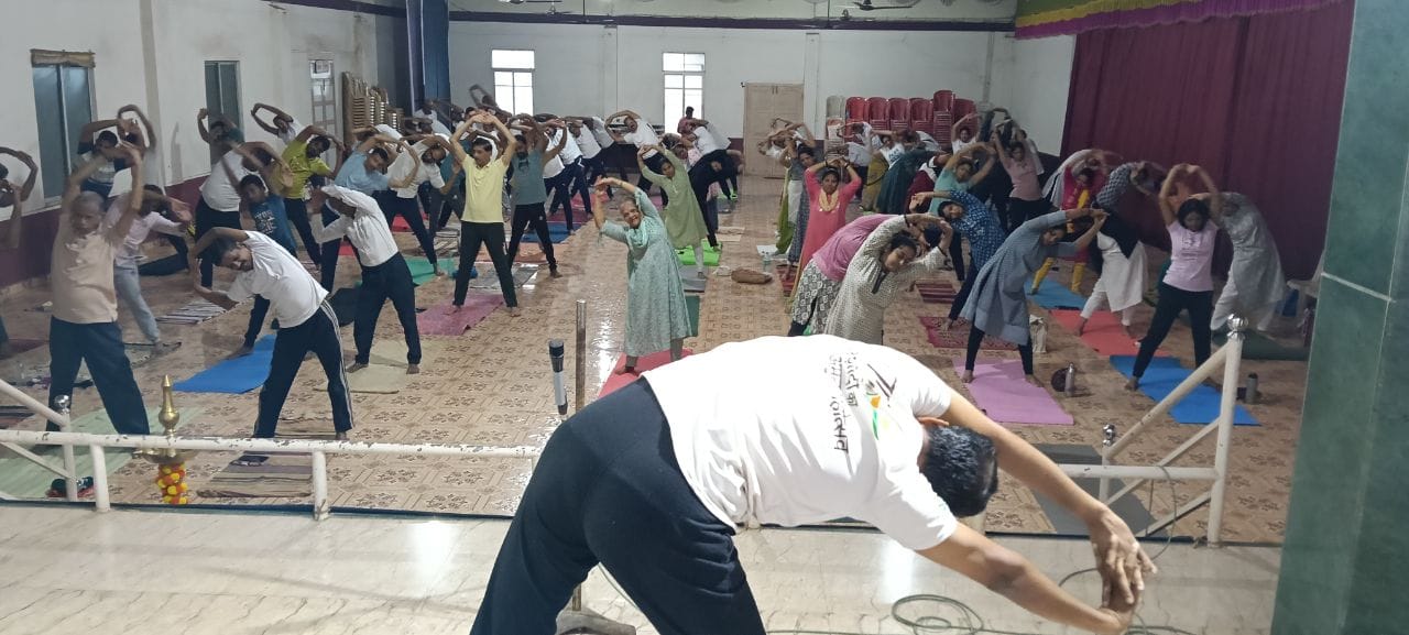 तरुणांनी योगा कडे वळणे गरजेचे - काका कुडाळकर