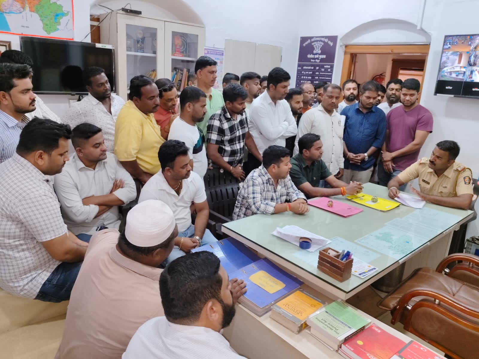 सोशल मीडियावर आक्षेपार्ह माहिती ; डंपर व्यावसायिक एकवटले