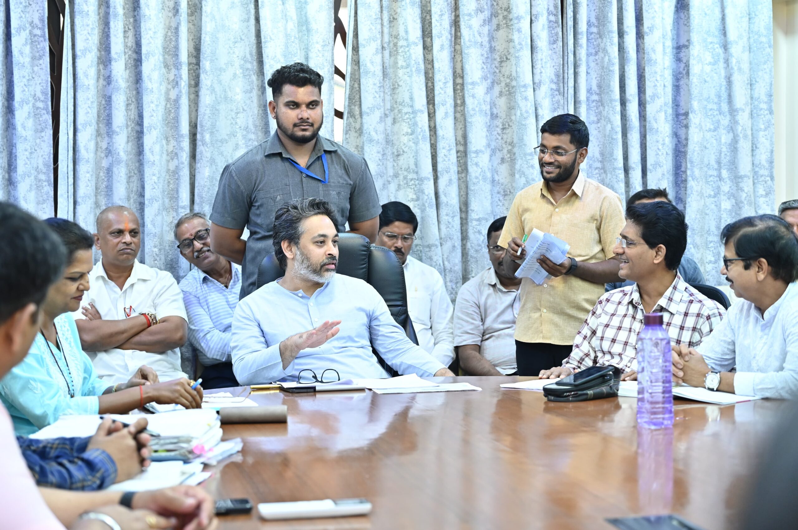 उद्योगांसाठी नवा प्रस्ताव बनवा - आम. निलेश राणे