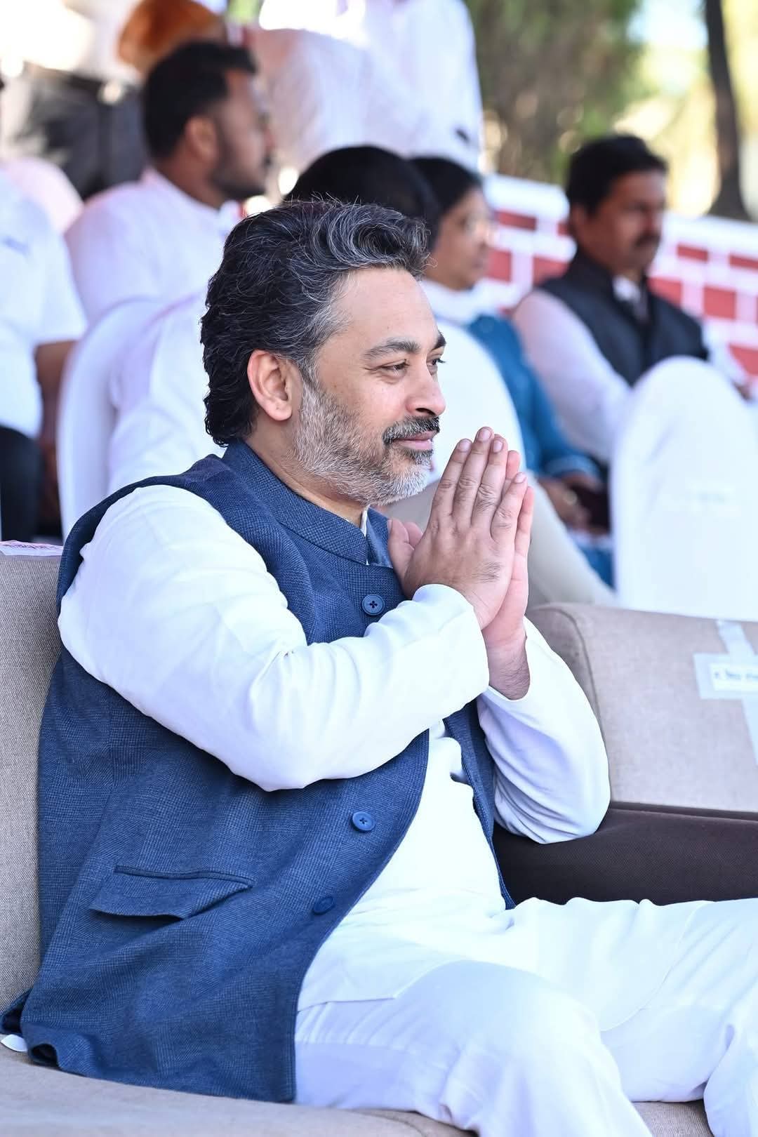 आ. निलेश राणे खऱ्या अर्थाने देवदूत
