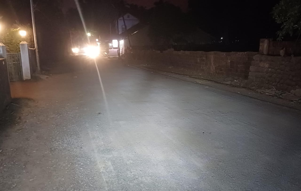 मालवण शहरातील मुख्य रस्ता खडेमुक्त