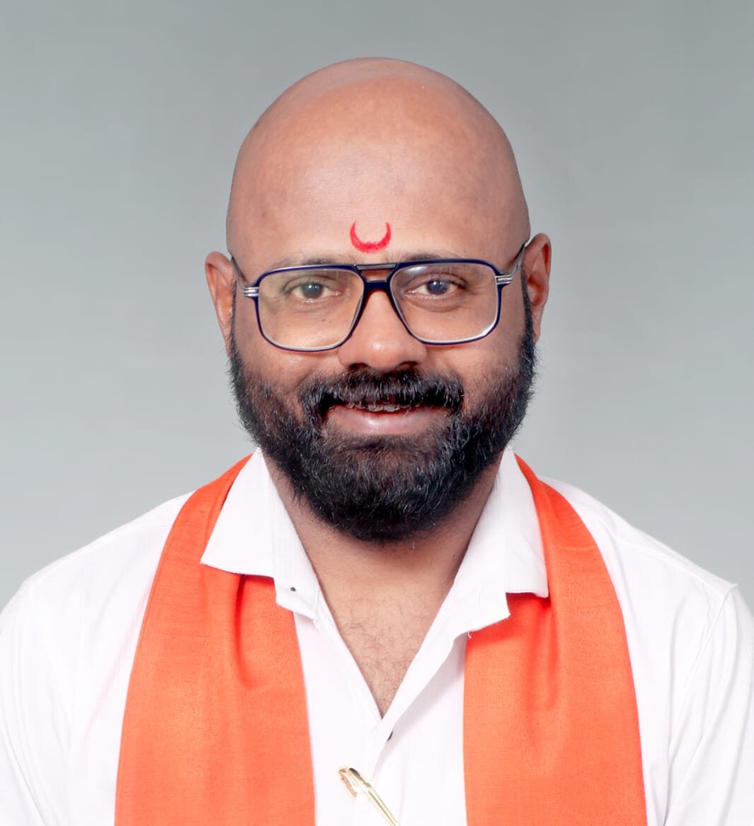 जनतेने आपल्या कारभाराला टाळे का ठोकले याचा विचार आधी वैभव नाईक यांनी करावा