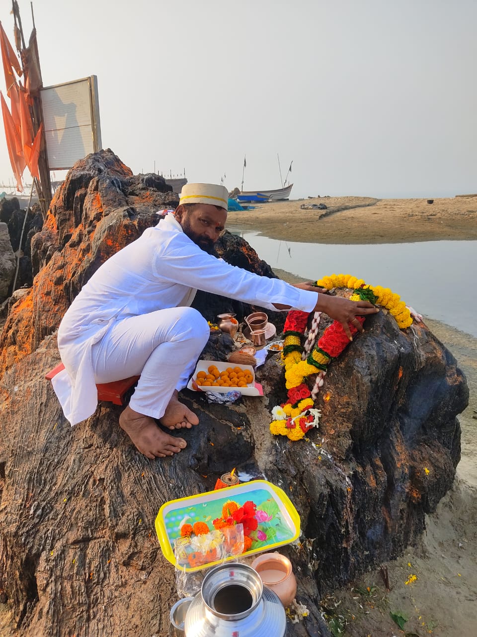 'मोरयाचा धोंडा' येथे शिवजयंती उत्साहात साजरी