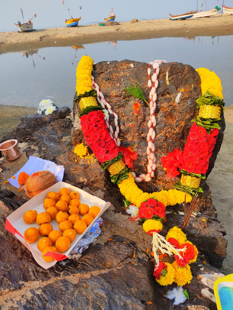 'मोरयाचा धोंडा' येथे शिवजयंती उत्साहात साजरी