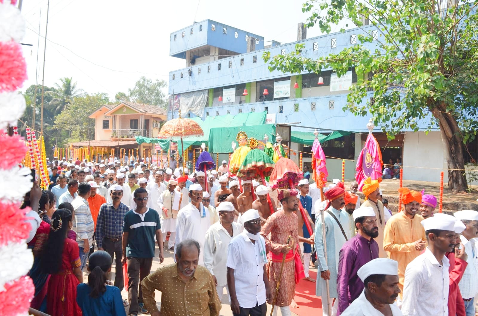 आचरानगरी रामेश्वराच्या भेटीने धन्य जाहली !