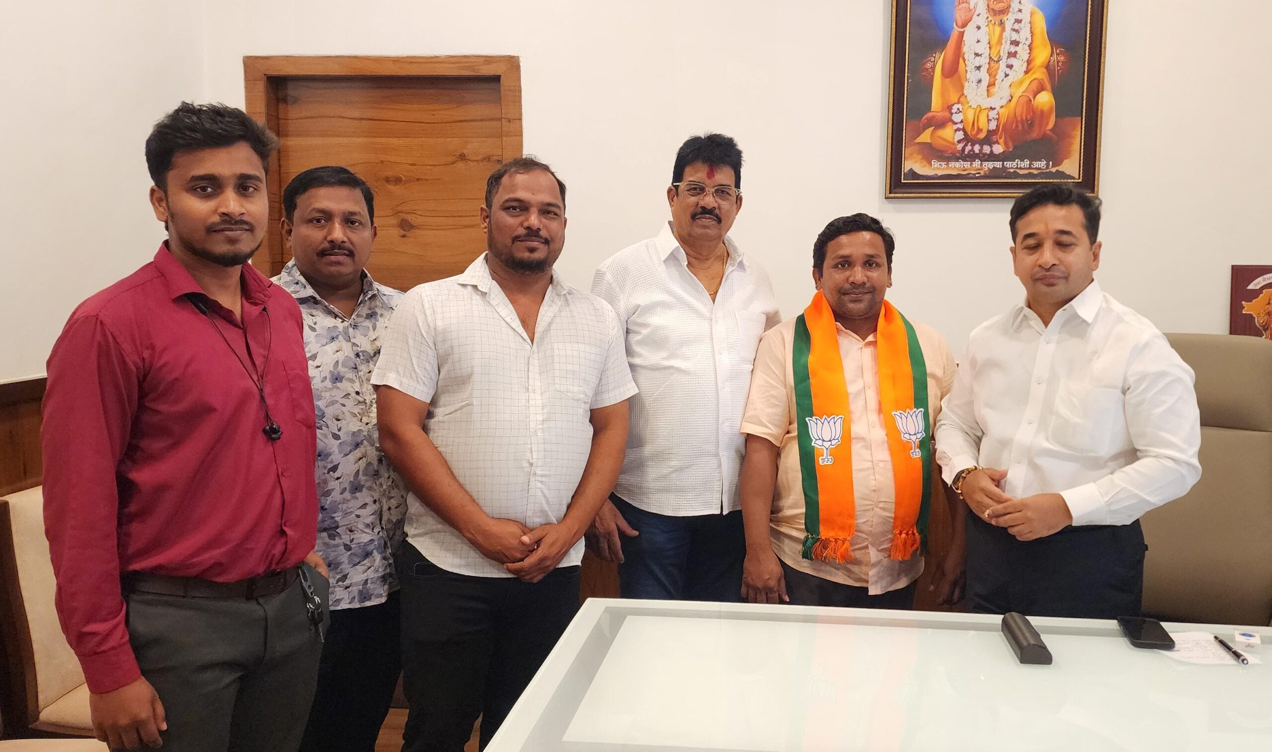 नगरसेवक रोहन खेडेकर भाजपात दाखल