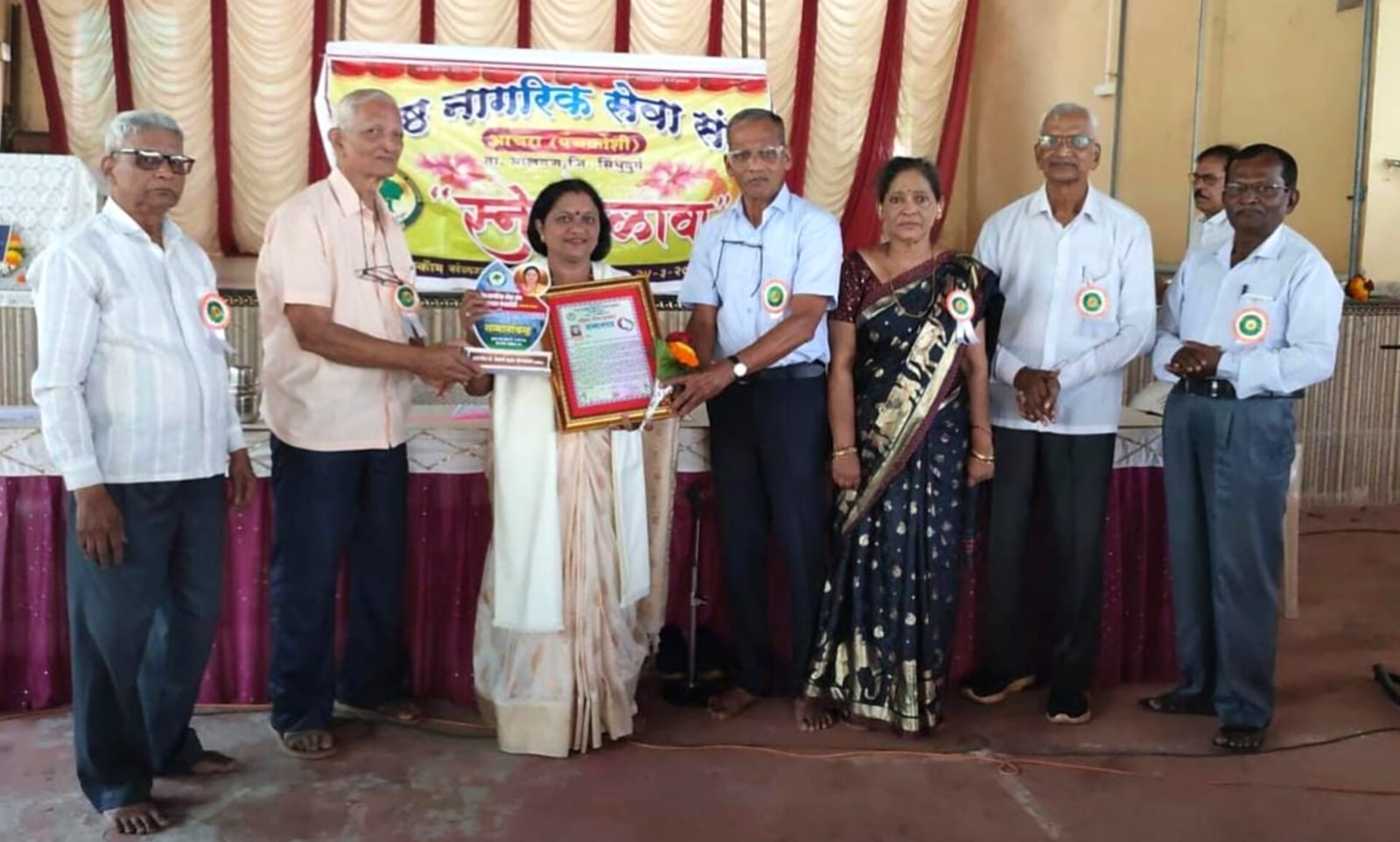 सौ. मिताली कोरगावकर यांना आचरा ज्येष्ठ नागरिक संघाचा महिला गौरव पुरस्कार प्रदान