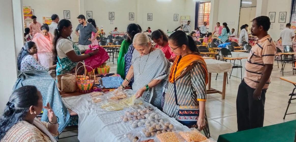 सिंधु स्वयंपूर्णा प्रदर्शनाला उत्तम प्रतिसाद
