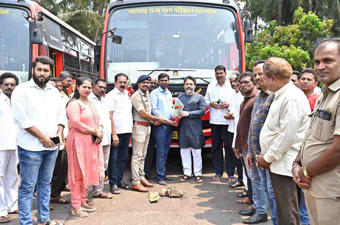 आमदार निलेश राणे यांच्या हस्ते मालवण एसटी आगारास प्राप्त बसेसचे लोकार्पण