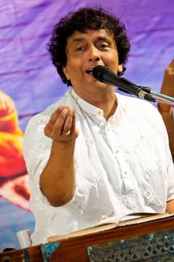 सुप्रसिद्ध गायक अजित कडकडे यांची नेरुर येथे सुरेल मैफिल
