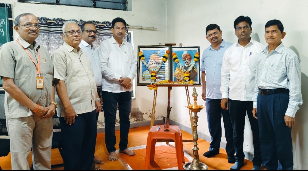 आनंदीबाई रावराणे महाविद्यालयात महाराणा प्रतापसिंह व छ.शाहू महाराज यांची संयुक्त जयंती संपन्न