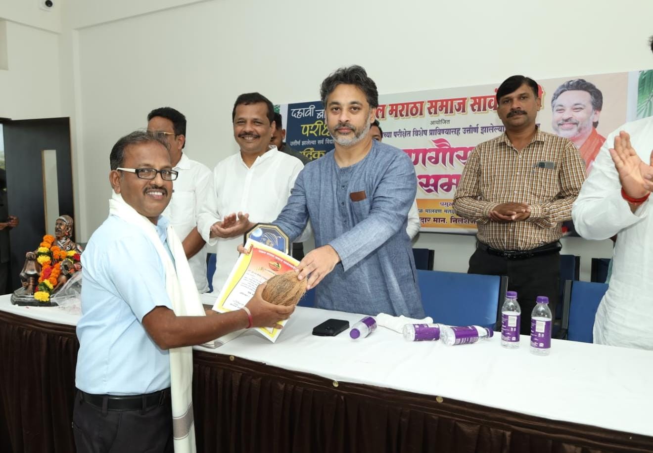 पत्रकार जय भोसले यांचा आमदार निलेश राणे यांच्या हस्ते सन्मान