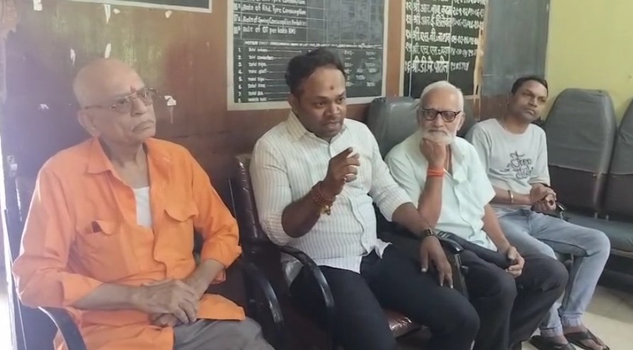 २२ सीट रिकामी तरी कुडाळ आगाराची अक्कलकोट गाडी फुल !