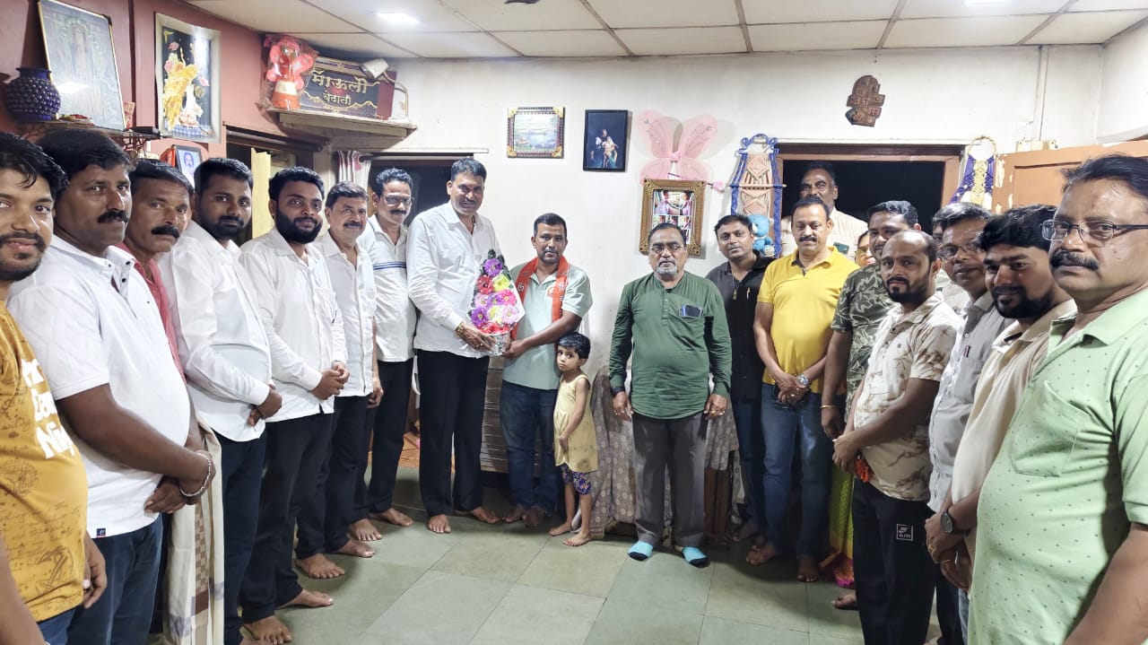 सुकळवाड येथील उबाठा कार्यकर्ते बाळू पावसकर यांचा शिवसेनेत प्रवेश