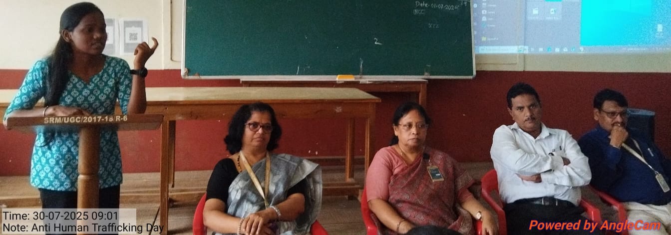 संत राऊळ महाराज महाविद्यालयमध्ये मानवी तस्करी विरोधीदिन साजरा