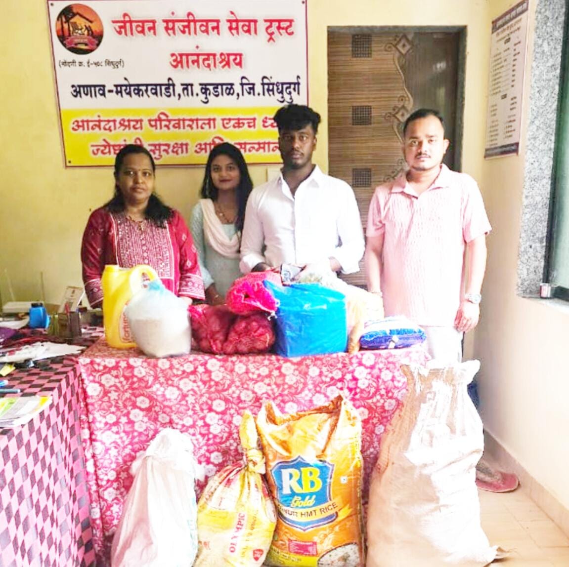 प्रितम गावडे यांचे दातृत्व