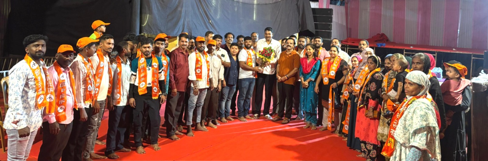 कुडाळ-गोधड वाडी तील युवक-महिलांचा शिवसेना प्रवेश