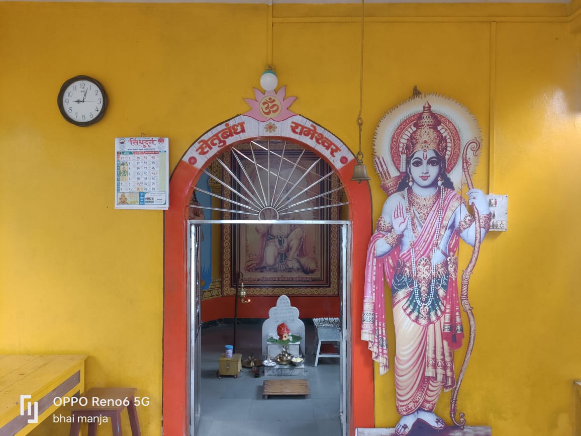वायरी रेवंडकरवाडी हनुमान मंदिर येथे श्रावण शनिवार निमित्त आज बुवा भालचंद्र केळुसकर यांचे भजन