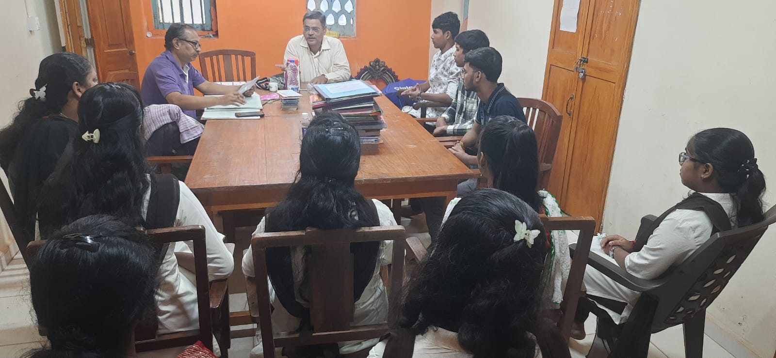 बारावी कॉमर्सच्या विद्यार्थ्याना "चार्टर्ड अकाउंटंट"अभ्यासक्रमाचे मार्गदर्शन