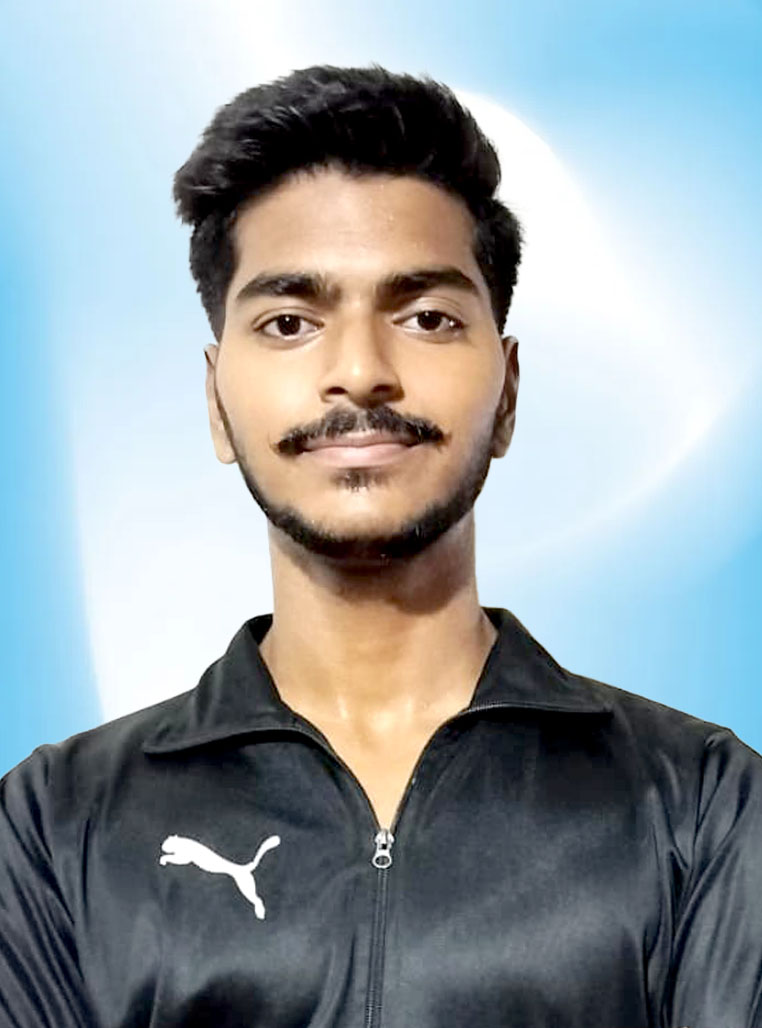 Malvan | निशांत शिरोडकरची दुहेरी यशोगाथा : वेटलिफ्टिंग आणि रायफल शूटिंगमध्ये जिल्हास्तरावर अव्वल