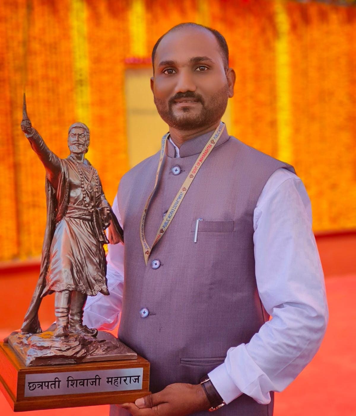 कनिष्ठ अभियंता सुरज गिरी यांना राज्य शासनाचा पुरस्कार जाहीर
