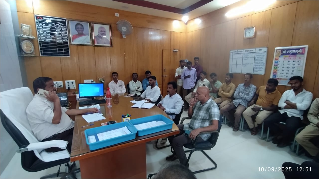 कामगार नेते अशोक सावंत यांच्या आक्रमक भूमिकेनंतर कंत्राटी वीज कर्मचाऱ्यांचे थकीत वेतन जमा