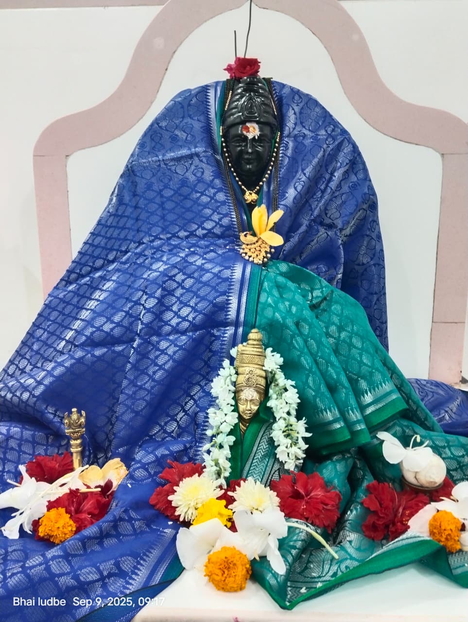 कुलस्वामिनी तुळजा भवानी मंदिरात नवरातौत्सव