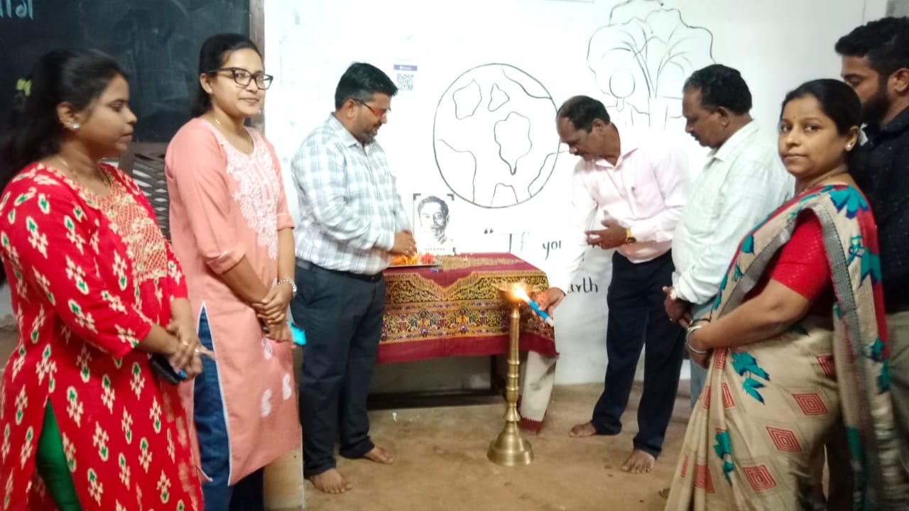 स. का. पाटील सिंधुदुर्ग महाविद्यालयात हिंदी दिवस साजरा