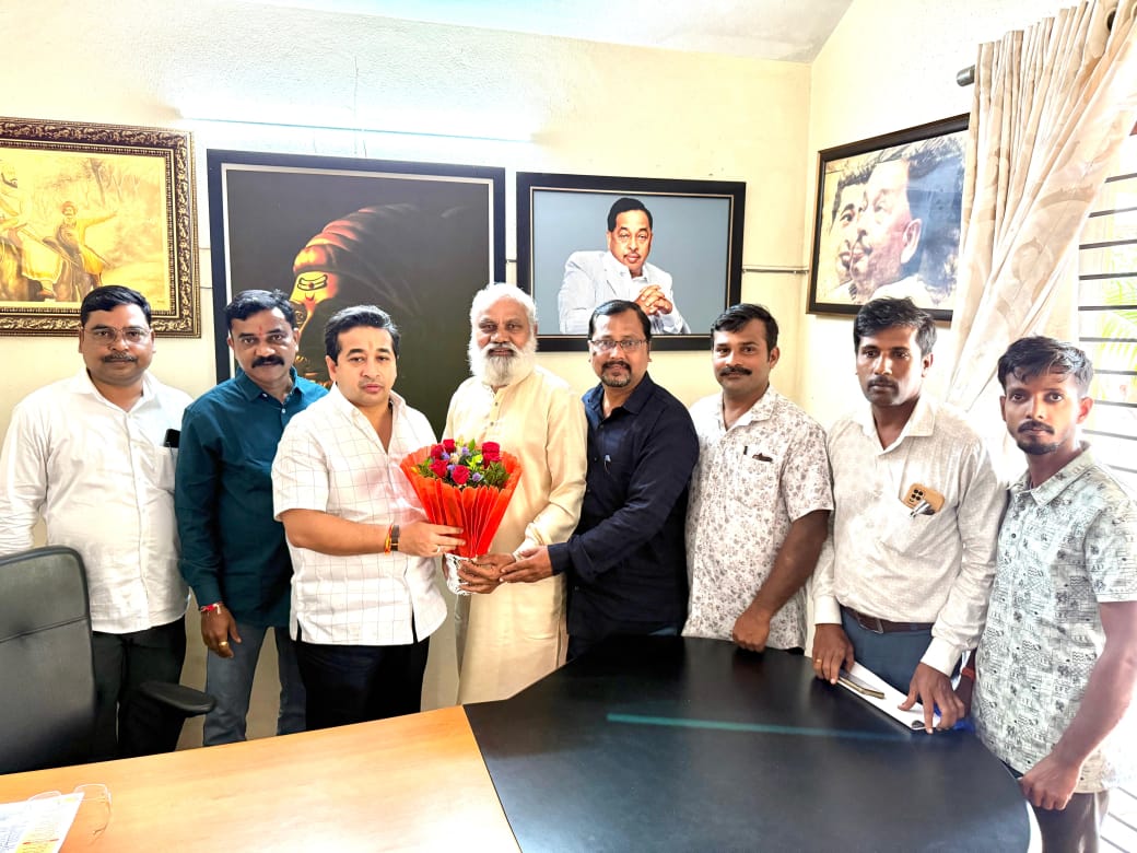 ठाकर समाज बांधवानी पालकमंत्री नितेश राणे यांची घेतली सदिच्छा भेट ; समाजाचे प्रश्न सोडवल्याबद्दल मानले आभार