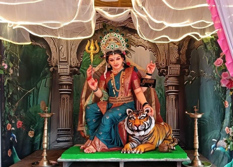विरण नवदुर्गा कला क्रीडा व सांस्कृतिक मंडळ व रिक्षा युनियन यांच्या संयुक्त विद्यमाने नवरात्रौत्सव