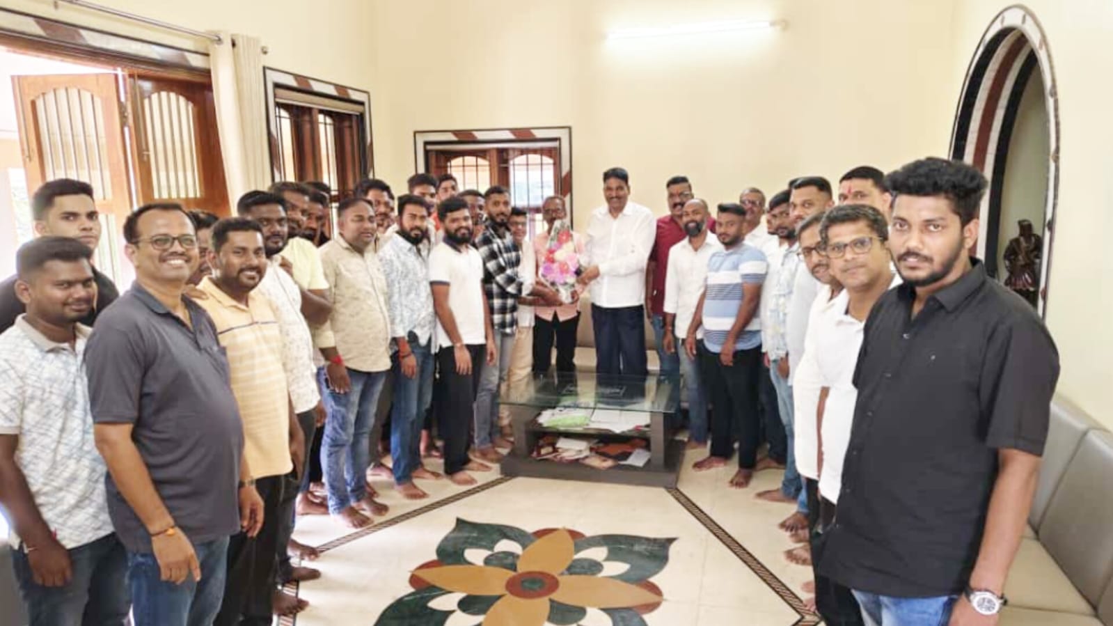 आमदार निलेश राणे यांच्या माध्यमातून वाळू व्यावसायिक व डंपर व्यवसायिकांचे प्रश्न सोडवणार : दत्ता सामंत