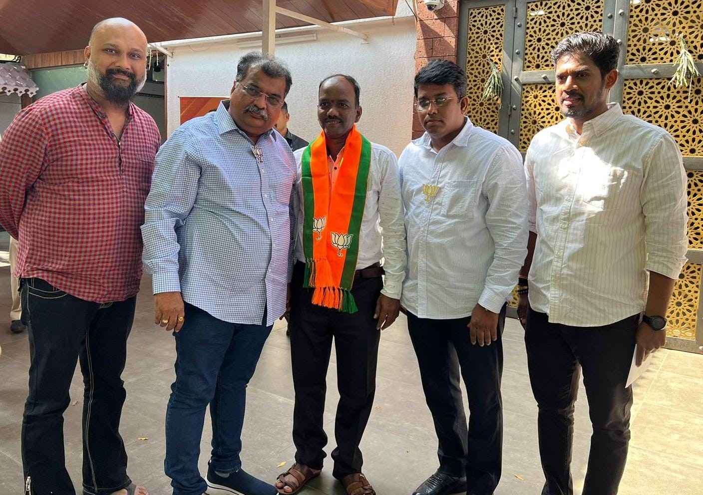 भाजप प्रवेश : कुणकावळे गावातील उबाठा शाखा प्रमुख विकास दळवी यांचा भाजपात प्रवेश