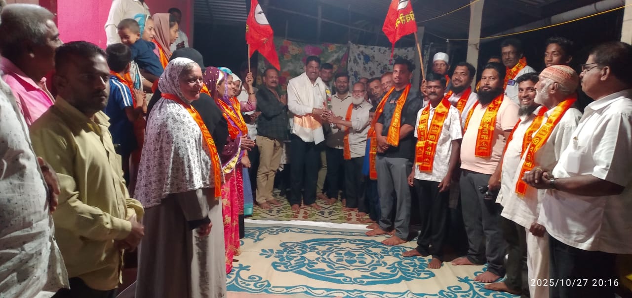 मालोंड येथील मुस्लिम ग्रामस्थांचा शिवसेनेत प्रवेश.