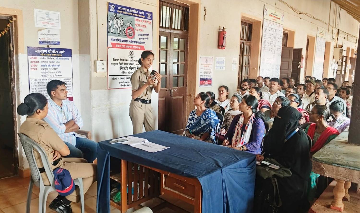 मालवण पोलीस ठाणे येथे सायबर गुन्हे अनुषंगाने जनजागृती मार्गदर्शन