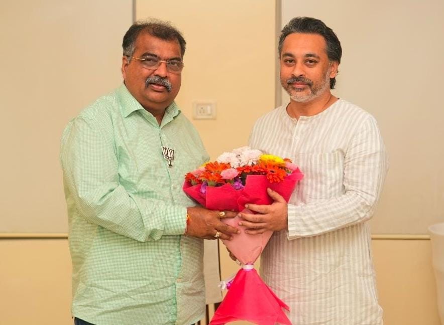 आमदार निलेश राणे यांनी भाजपा प्रदेशाध्यक्ष रवींद्र चव्हाण यांची घेतली सदिच्छा भेट